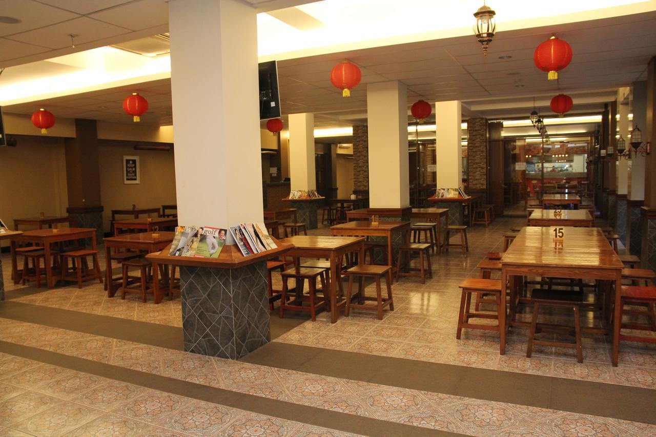 Reddoorz Plus Near Soekarno Hatta Airport 2 Tangerang Exterior photo